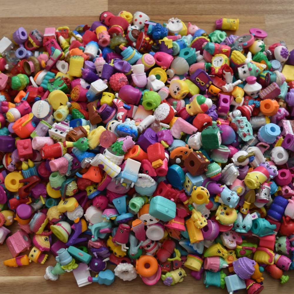 SHOPKINS (25 pieces)